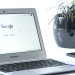 Pc con barra di ricerca google in evidenza